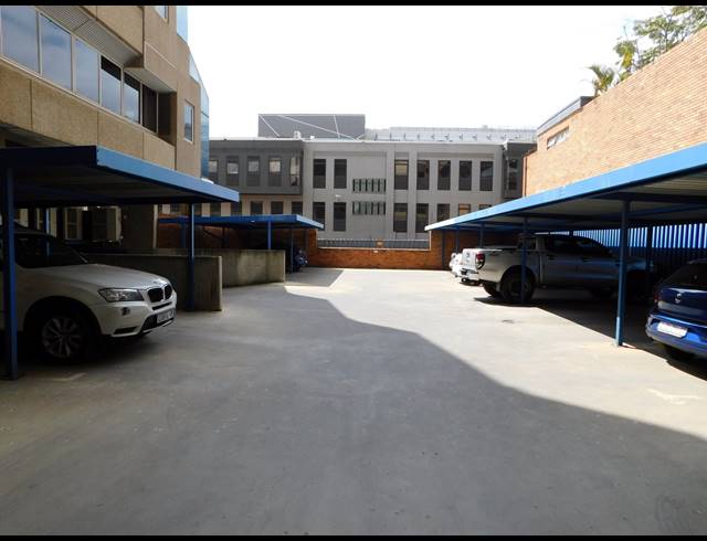 1,306M² OFFICE TO LET IN FERNDALE